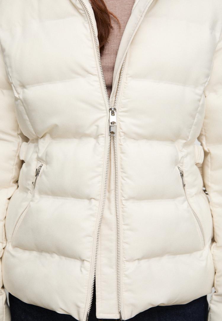 gesteppte-kapuzenjacke-mit-gurtel