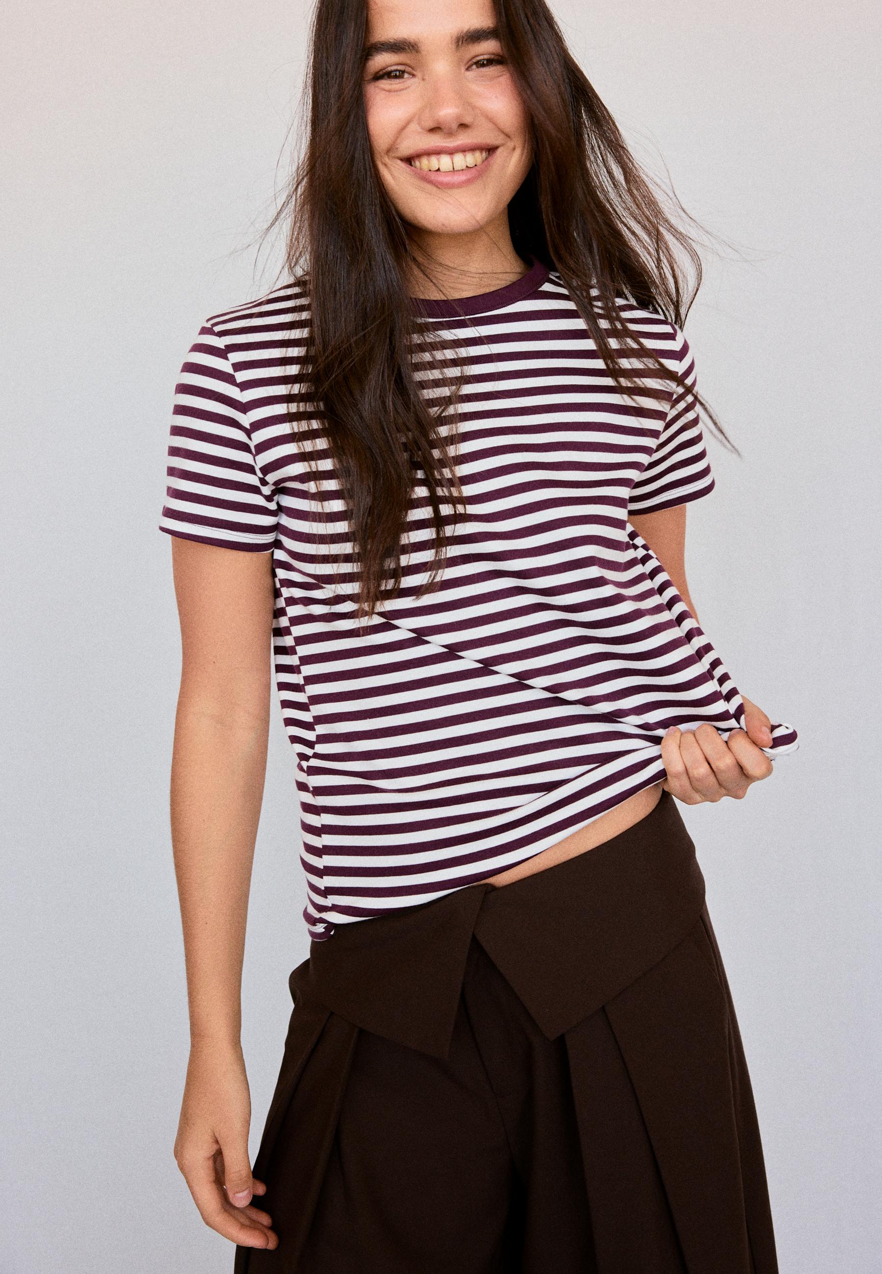 Stradivarius B02 Basic yumuşak dokulu çizgili t-shirt görsel 8