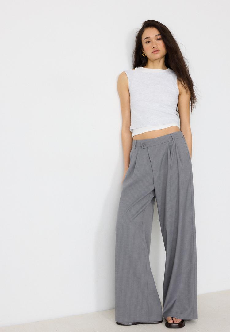 Stradivarius Pantaloni Eleganți Cu Talie Încrucișată Gri Închis 36