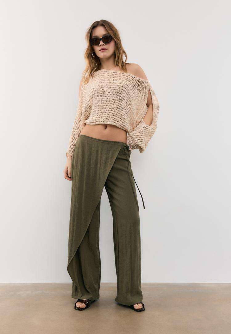 Stradivarius Soepelvallende Broek Met Overslag Kaki Xl