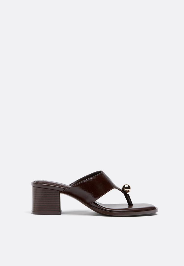 Stradivarius Πέδιλα Με Φαρδύ Τακούνι Και Λεπτομέρεια Thong Καφέ 41