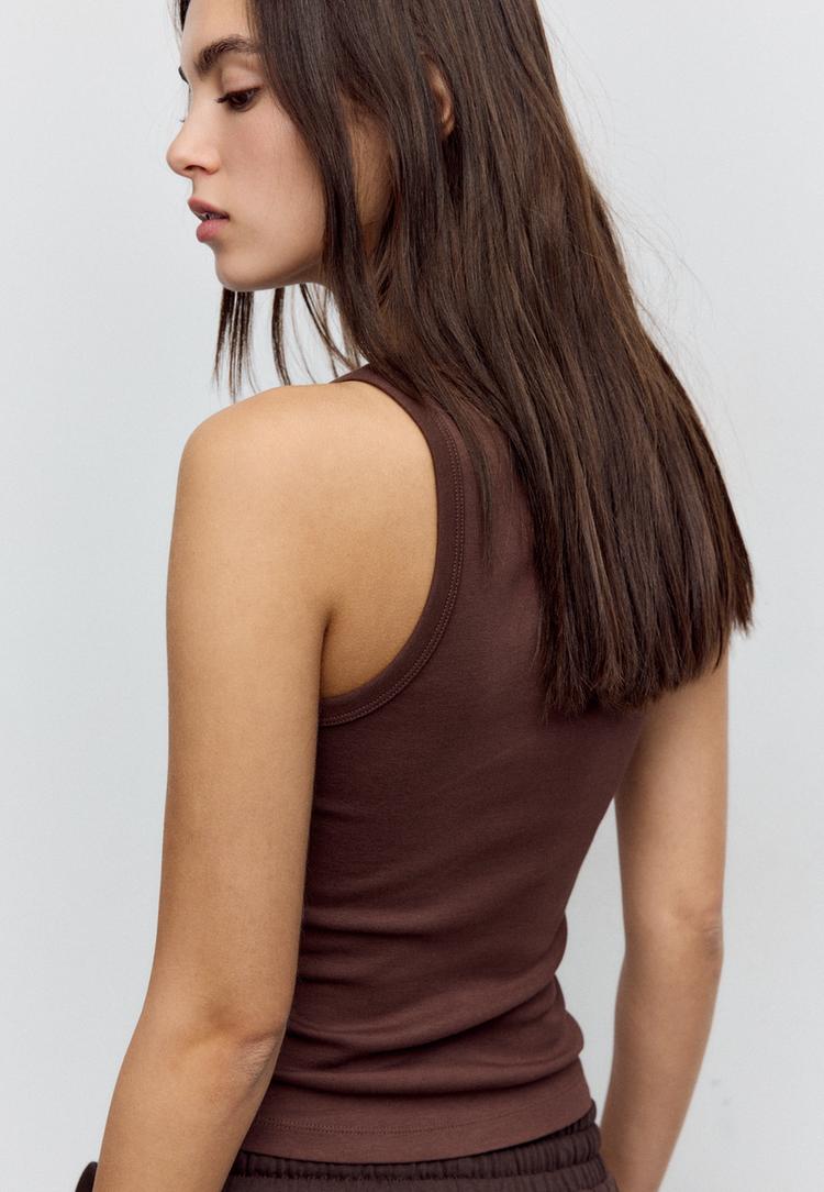 camiseta nadadora cuello pico