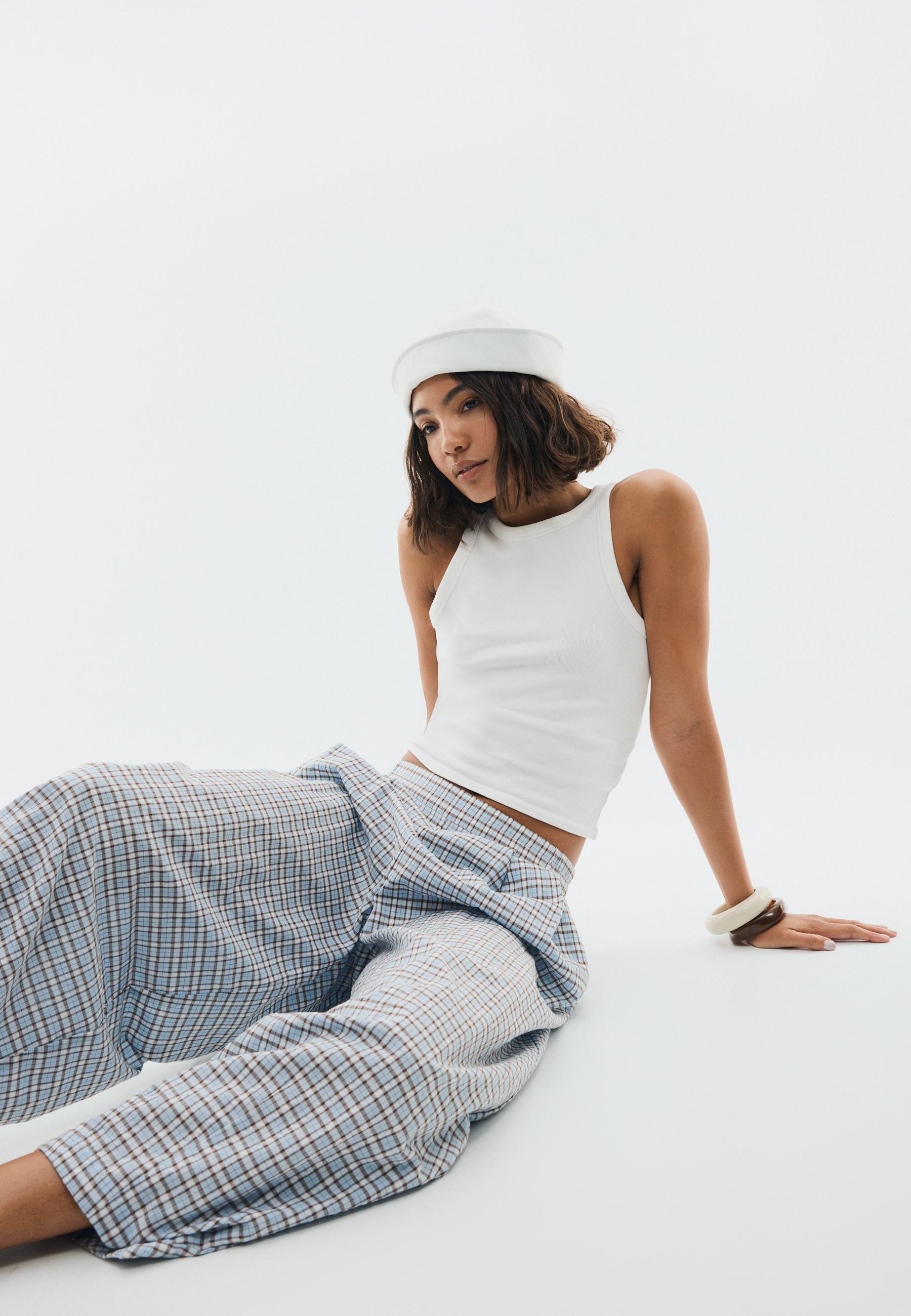 Basic racerback top — White