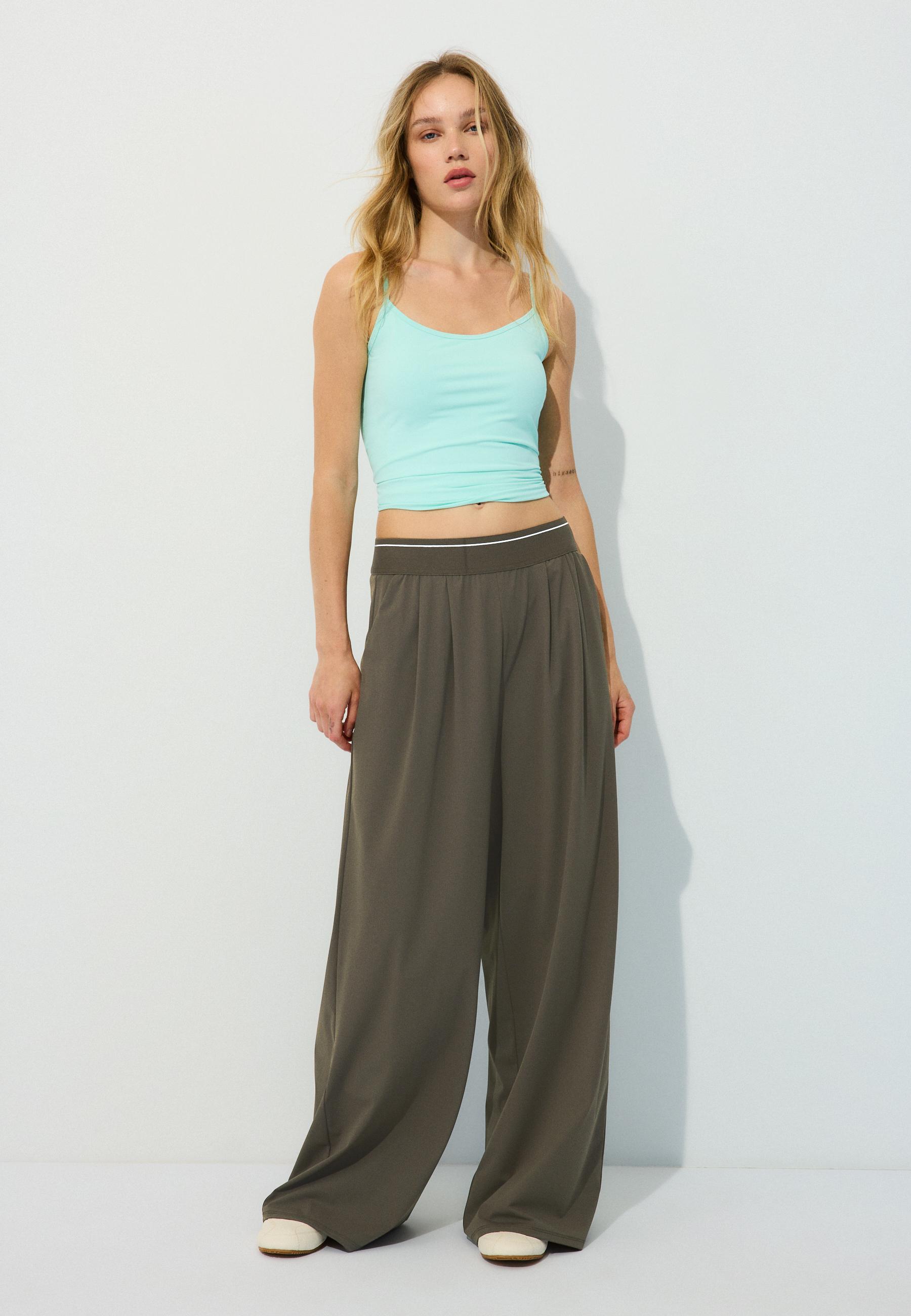 Stradivarius Παντελόνι Jogger Palazzo Με Λάστιχο Στη Μέση Καφέ L