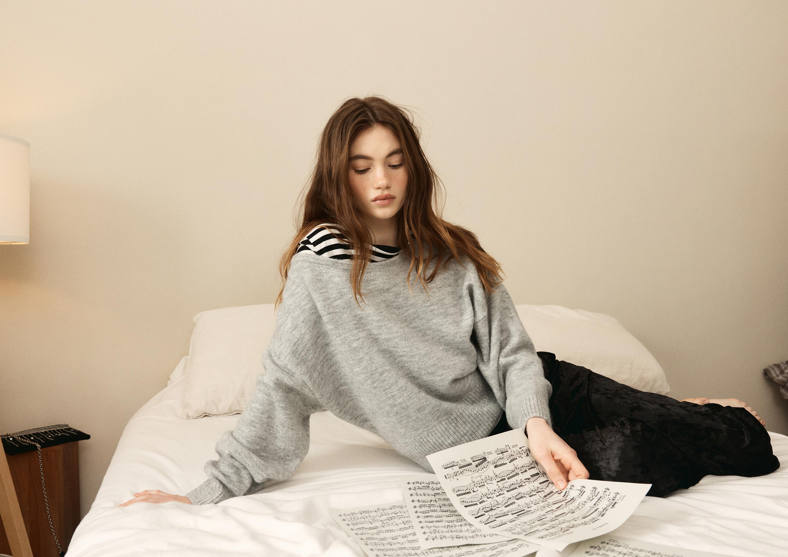 Soft-touch knit boat neck sweater — Grey melange