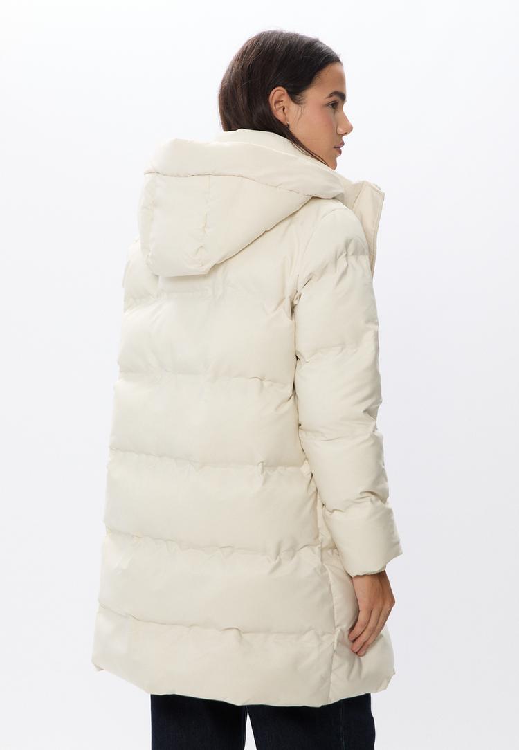 abrigo padding capucha efecto pelo