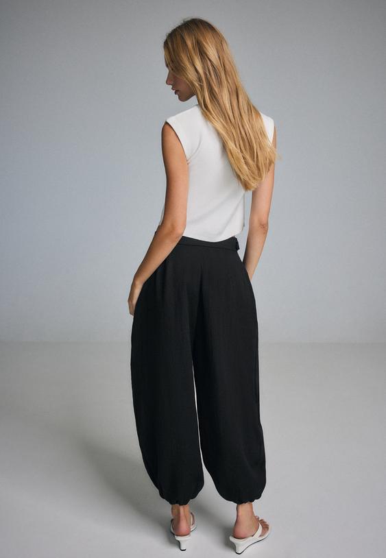 pantalon bombacho hebilla