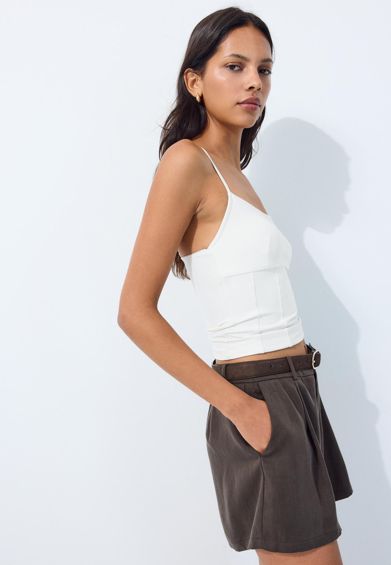 Flowing shorts with belt — Brown