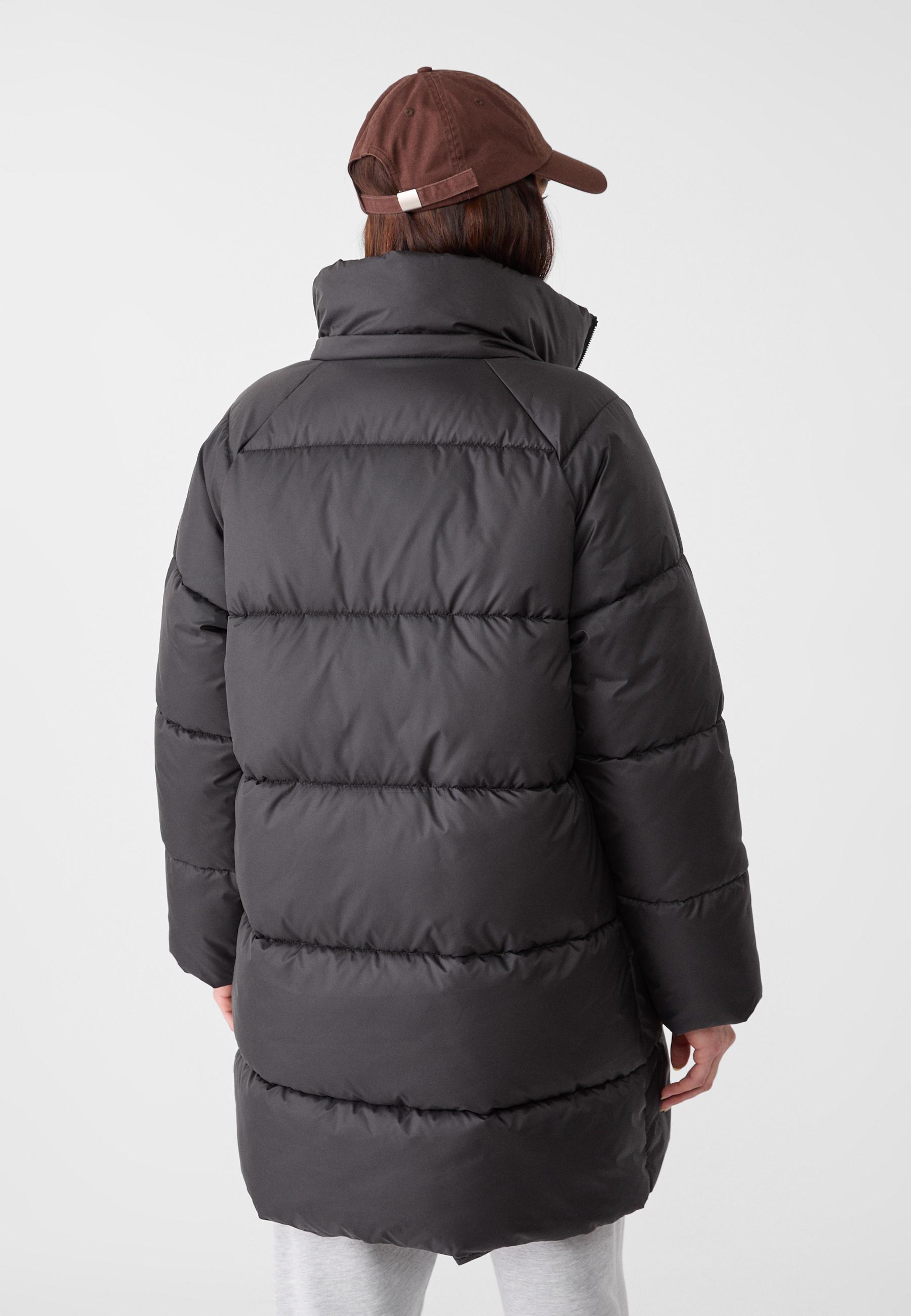 Abrigo acolchado regular fit capucha Stradivarius Mexico