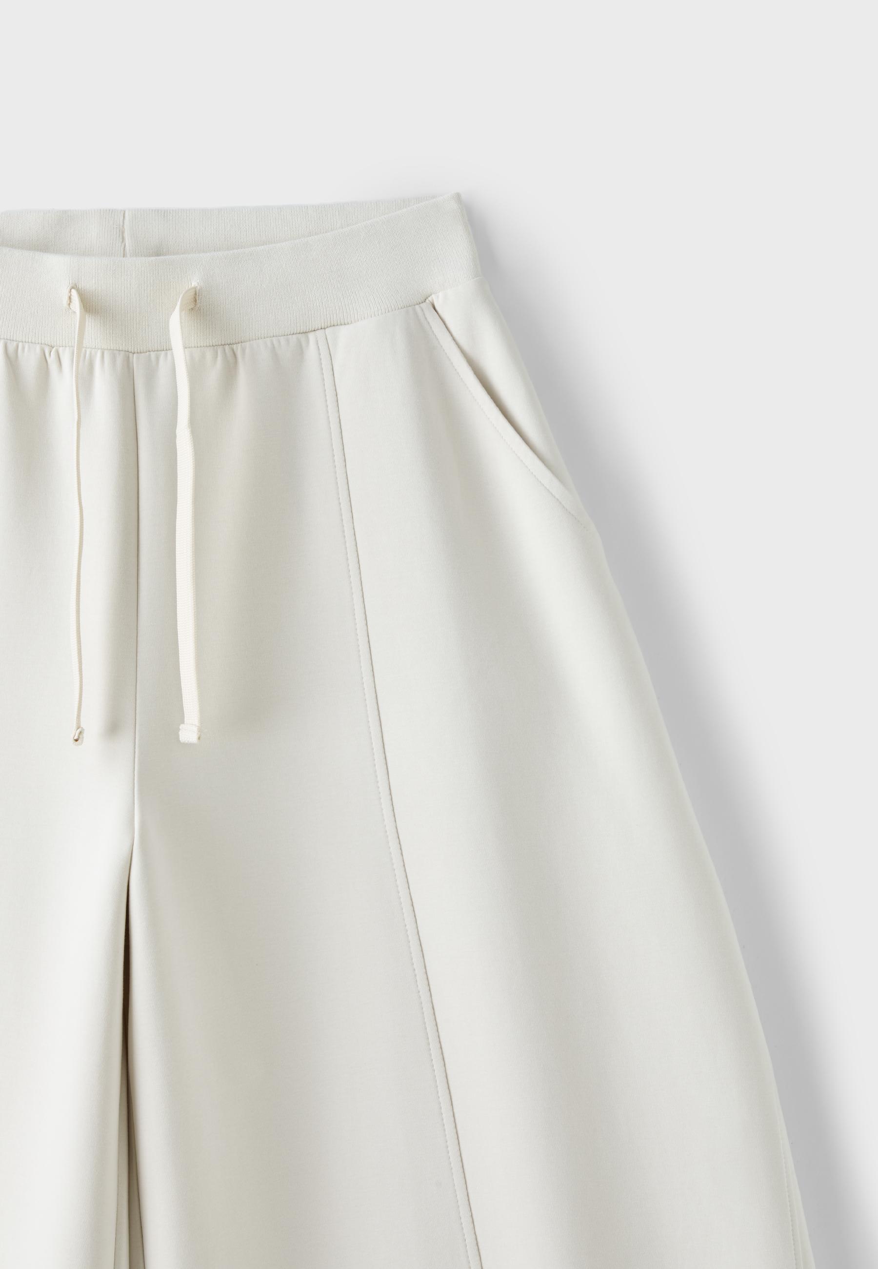 Wide-leg barrel jogger trousers — Vanilla