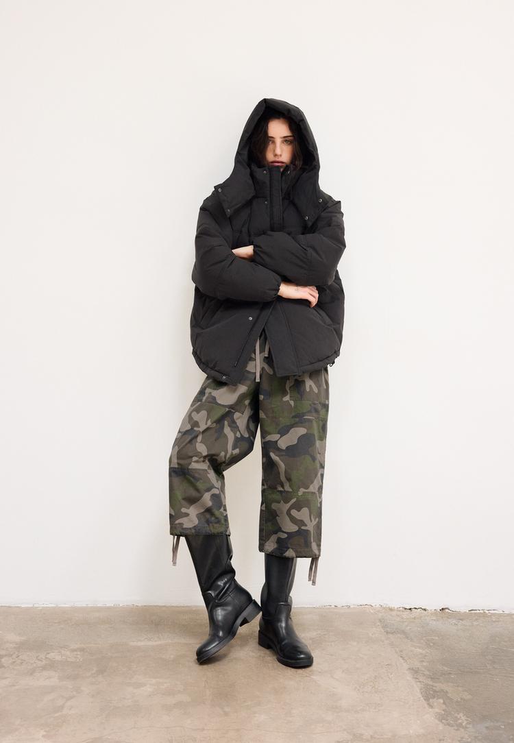 Oversize hooded puffer jacket — Black