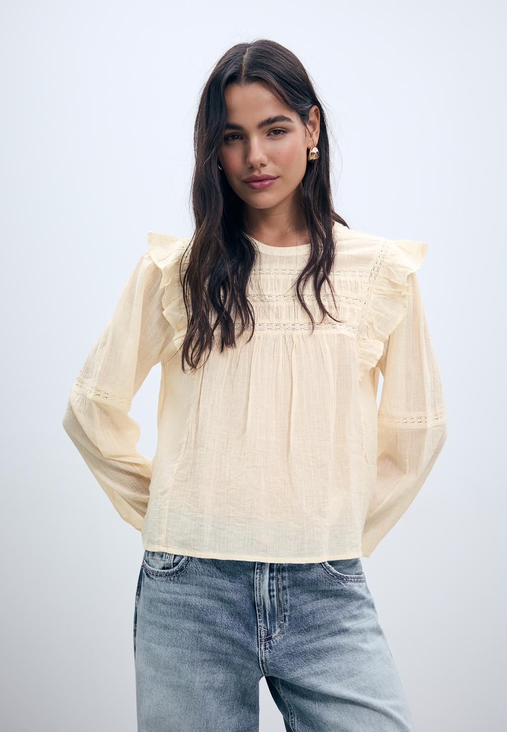 Ruffled blouse with lace trim