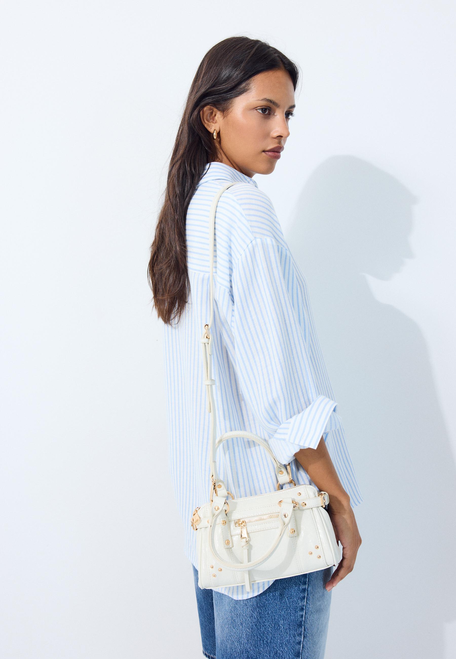 Studded pocket crossbody bag — Ecru