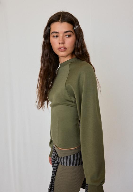sweat taille ajustee doux au toucher