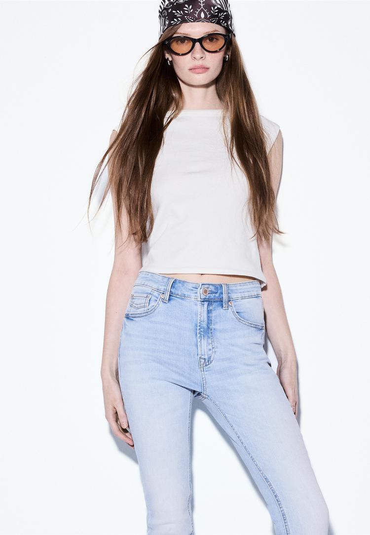 Stradivarius Jean D07 Skinny Taille Normale Denim Bleu Moyen Clair Délavé 32