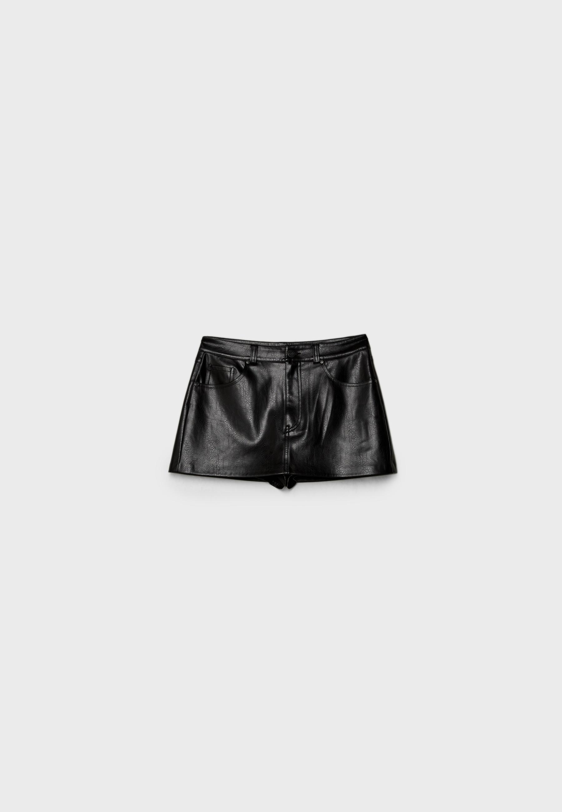 D62 leather effect mini skort - Women's fashion | Stradivarius Ecuador