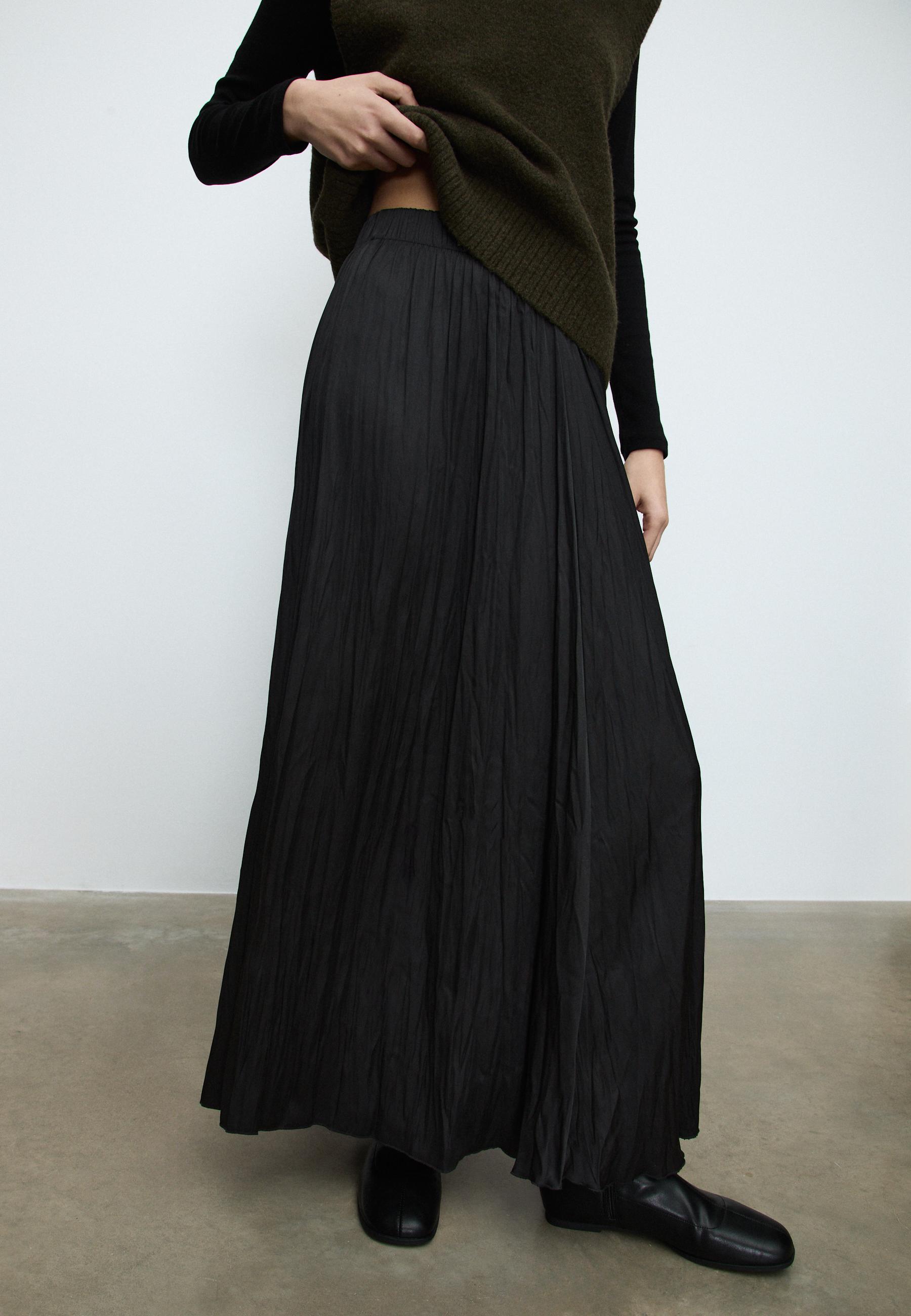 Pleated sateen midi skirt - Women's fashion | Stradivarius Jordan