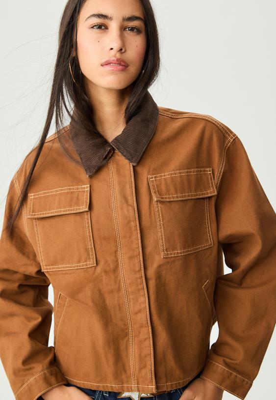 kombinierte-croppedjacke-mit-taschen