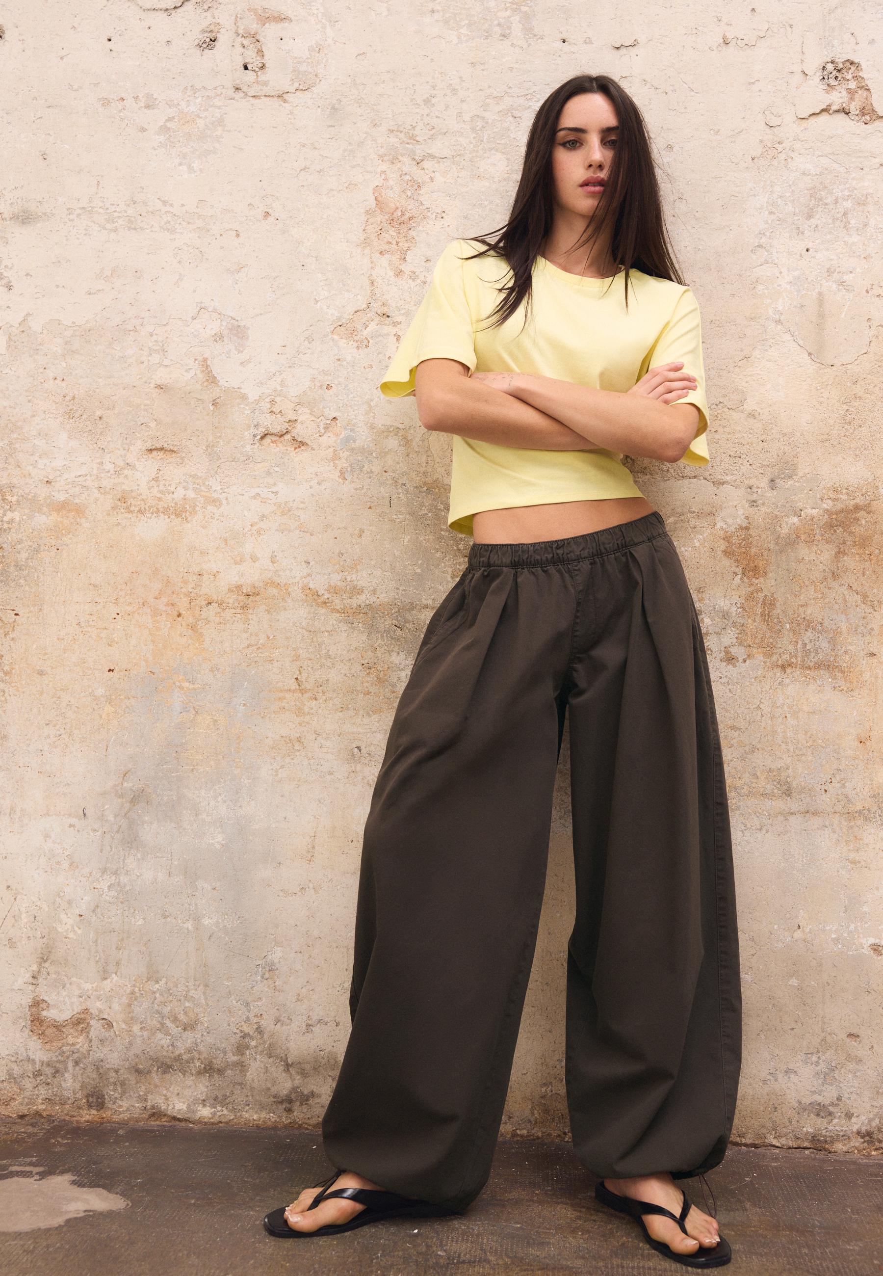 Barrel poplin trousers with stoppers — Brown