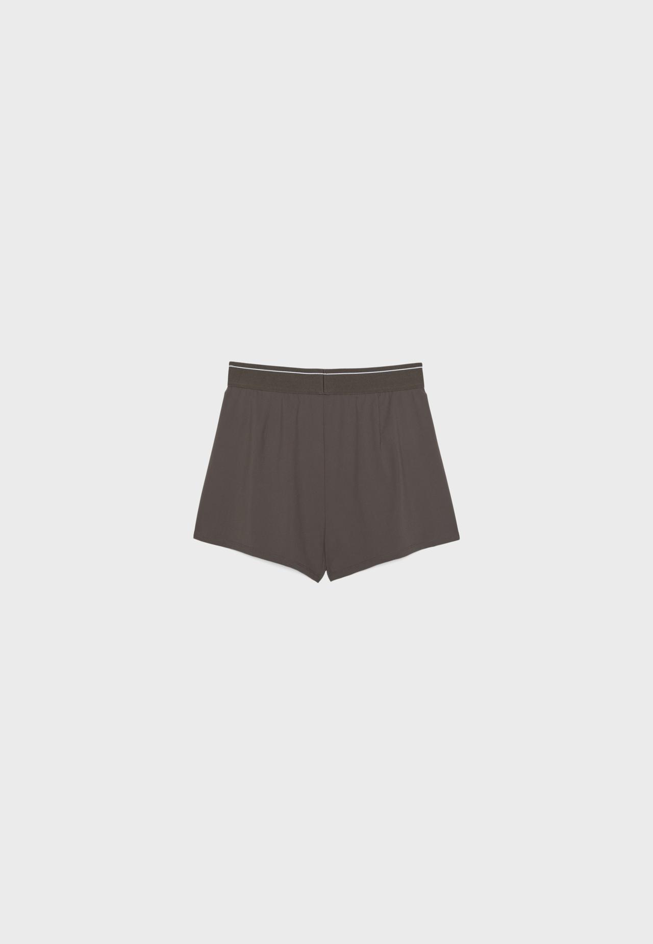 Smart elasticated waist shorts — Brown