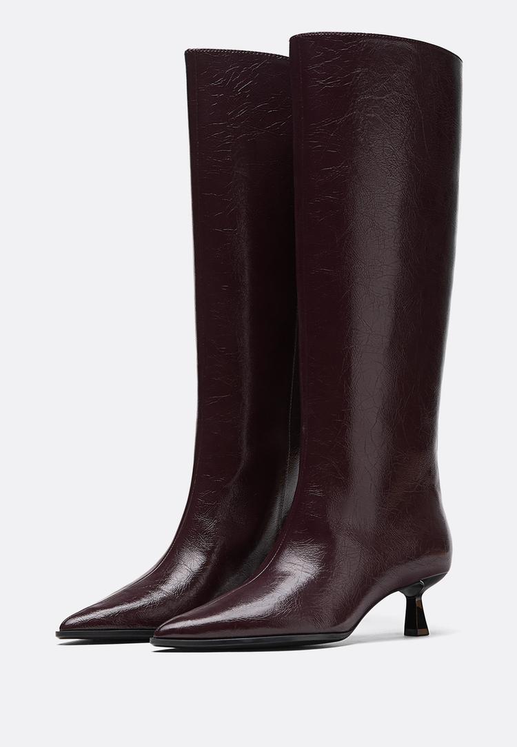kitten heel boot
