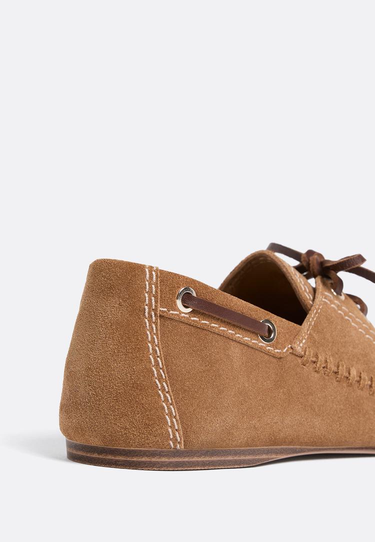 mocasin piel cordones