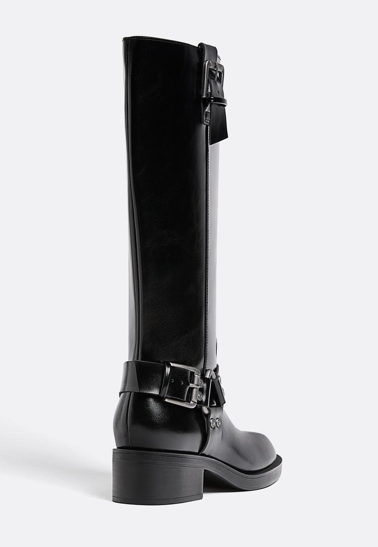 botas planas biker hebillas