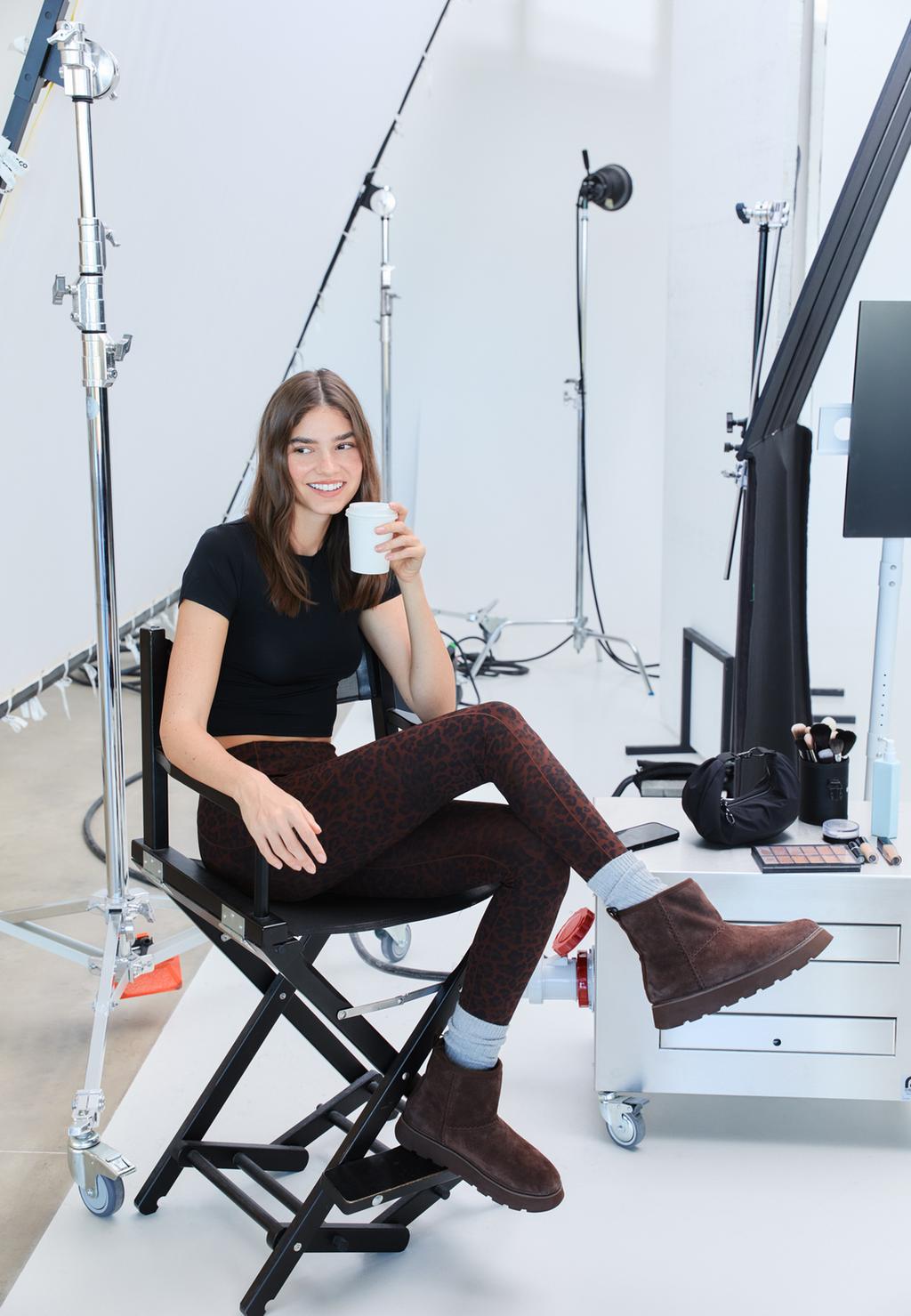 Platte leren enkellaarsjes met bontvoering