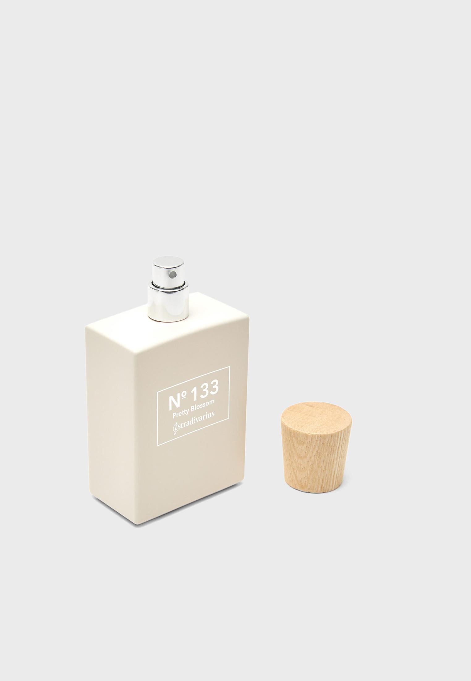 Pretty Blossom No. 133 — Ecru