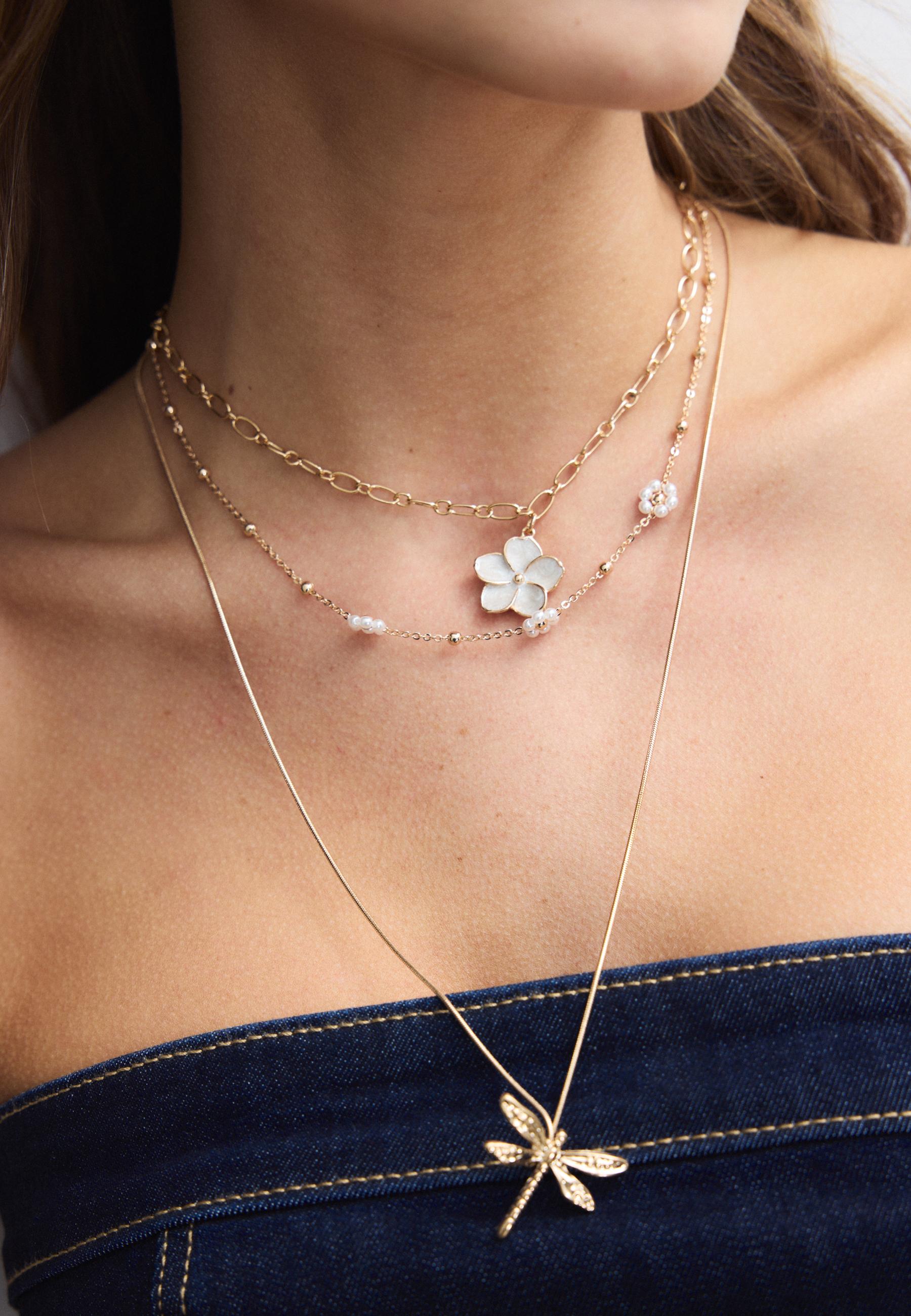 Set of 3 flower and dragonfly necklaces — Gold