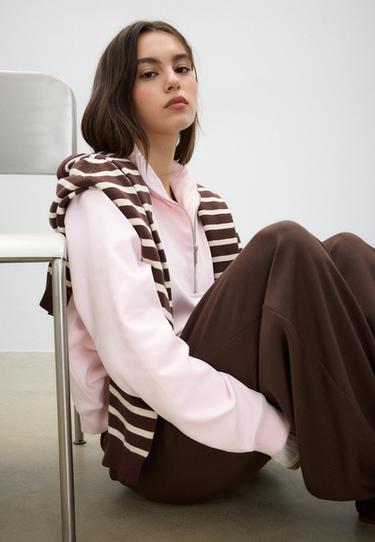 Dik yakalı fermuarlı sweatshirt - Görsel 9