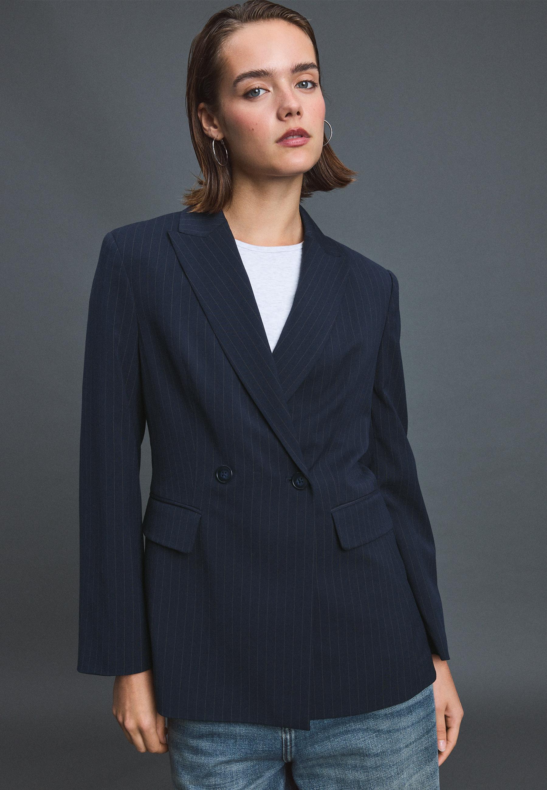 Stradivarius Çizgili dar kesim blazer ceket görsel 7