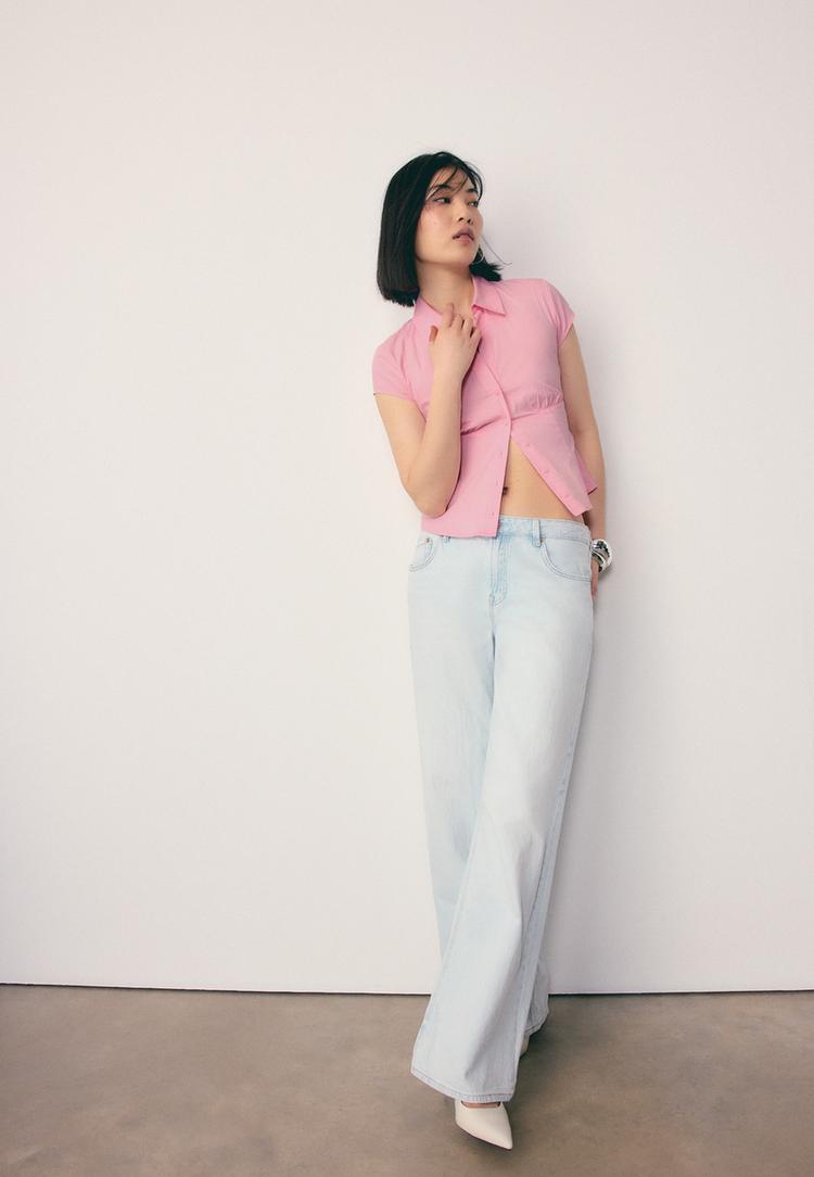 chemise manches courtes coupe sous la poitrine