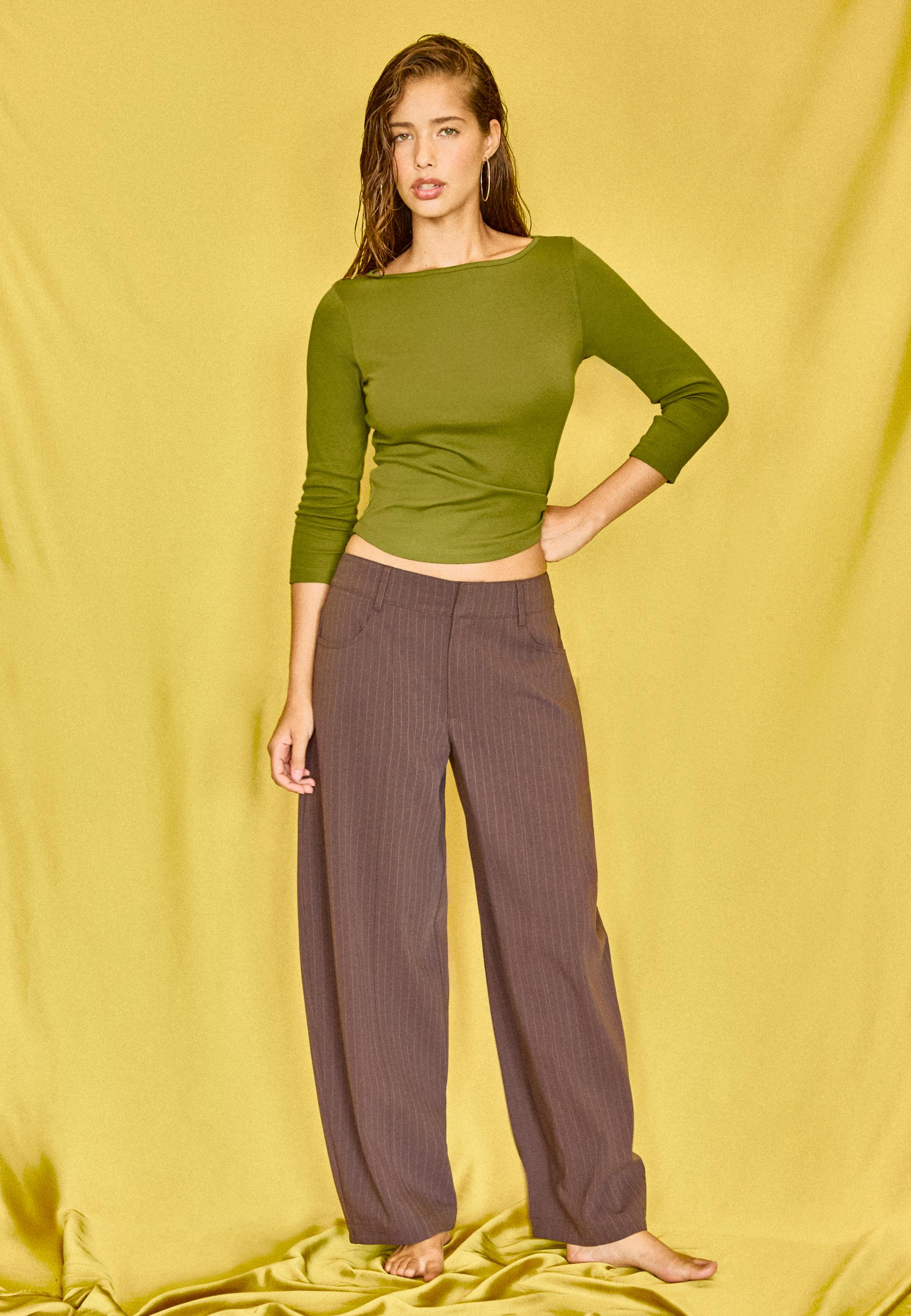 Stradivarius Basic Μπλούζα Με Λαιμόκοψη Χαμόγελο Σκούρο Πράσινο Xs