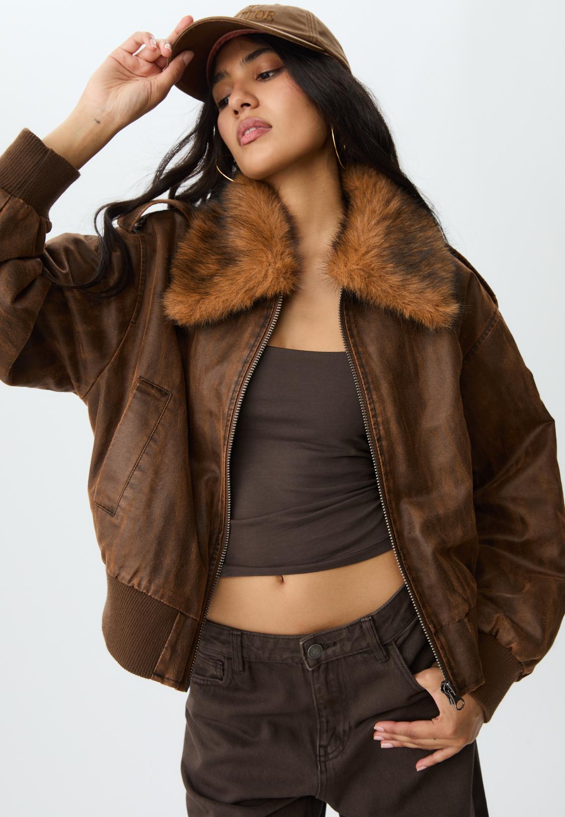 Short contrast faux fur jacket