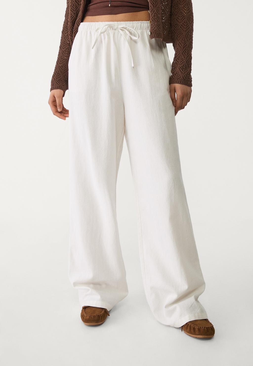 Fließende Hose mit Leinen