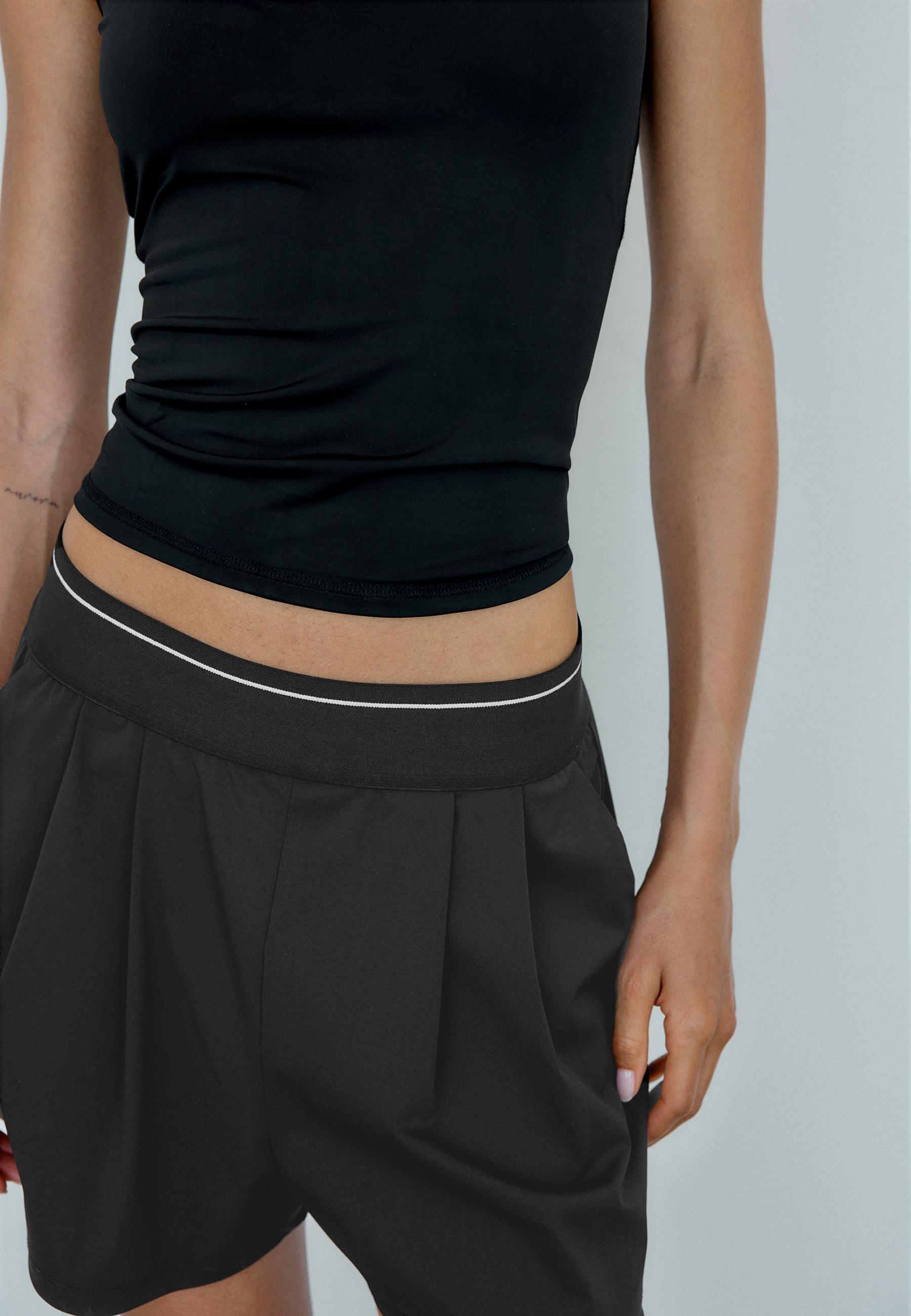 Smart shorts with elasticated waistband — Black