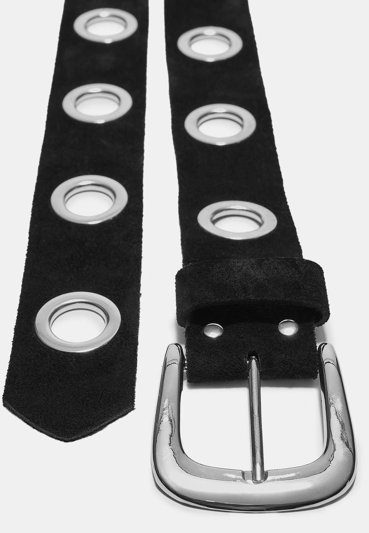 belt with eyelets