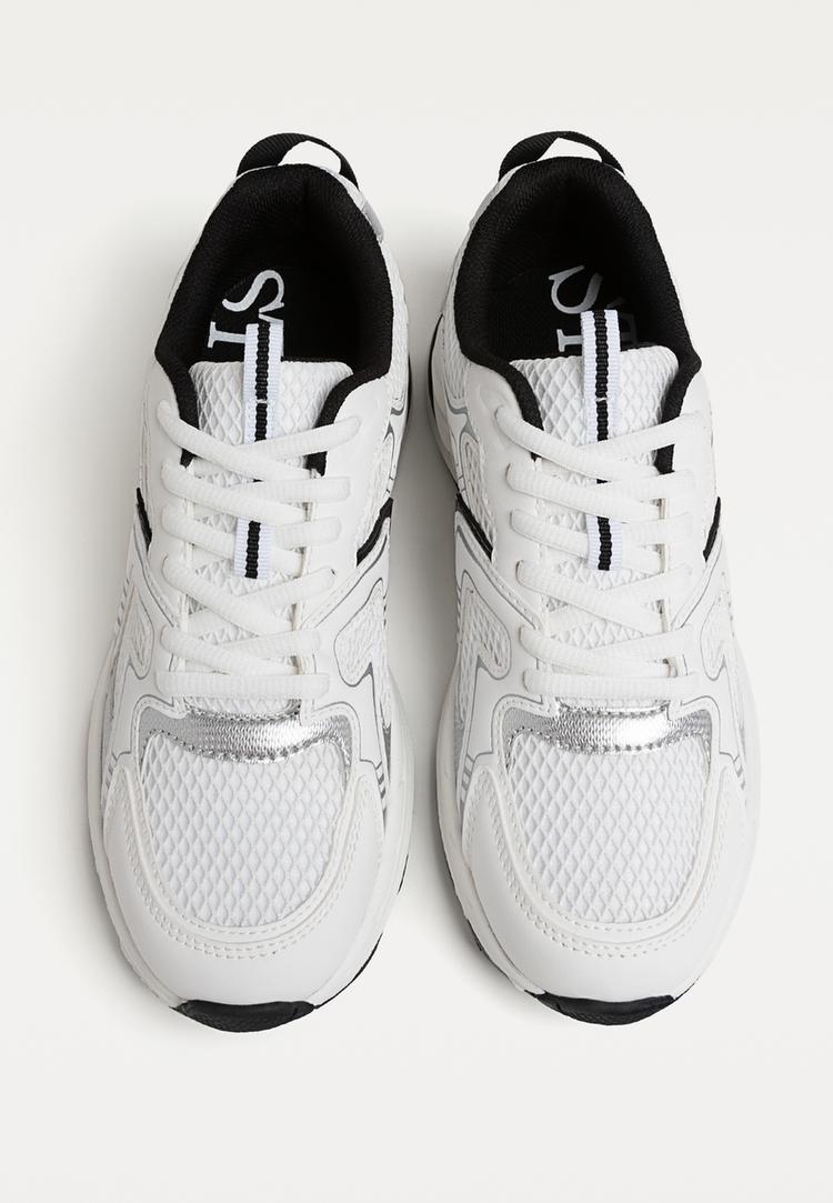 zapatillas deportivas detalle