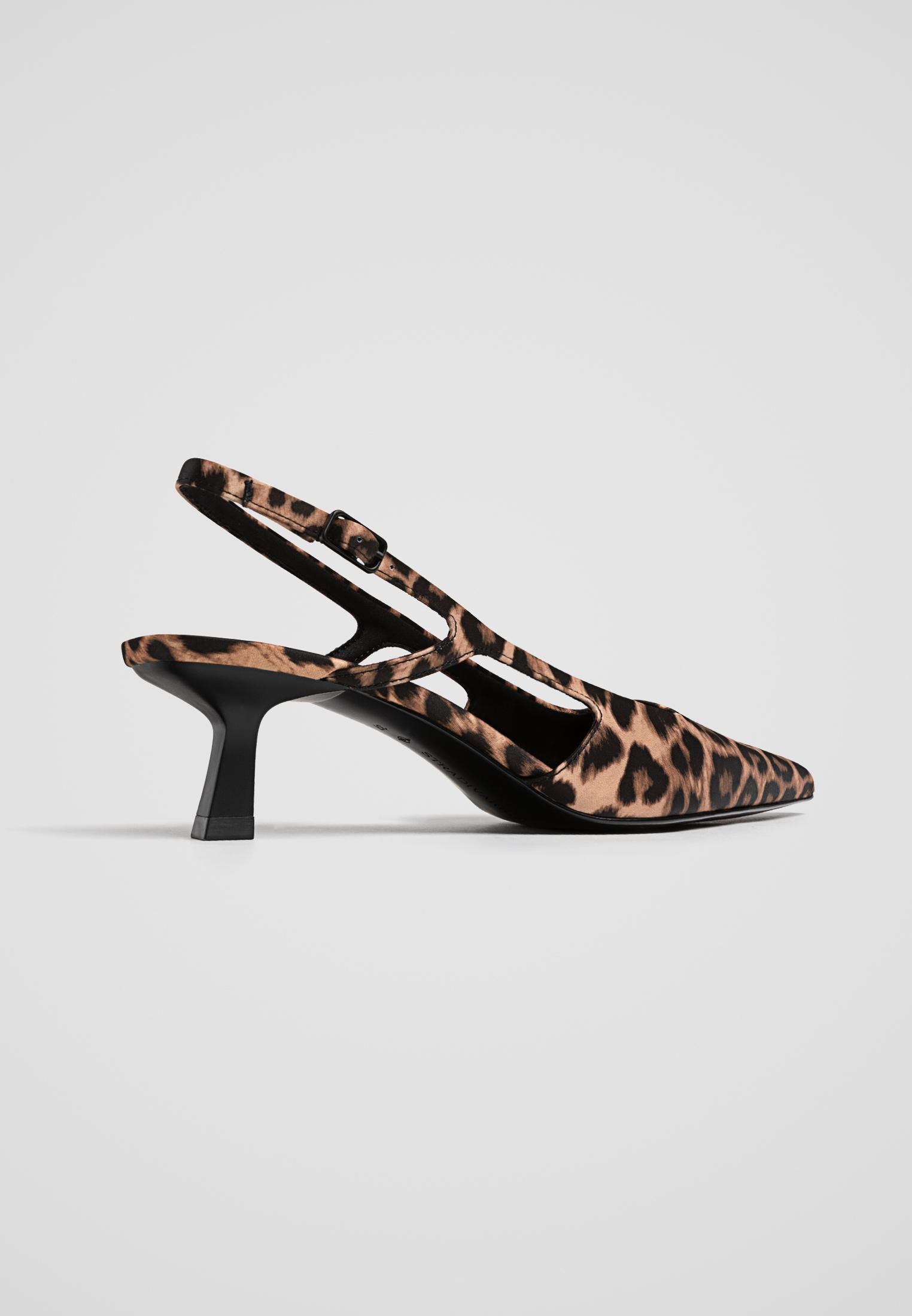 Dolce and Gabbana snake offers print effect kitten heels - mules - sandals