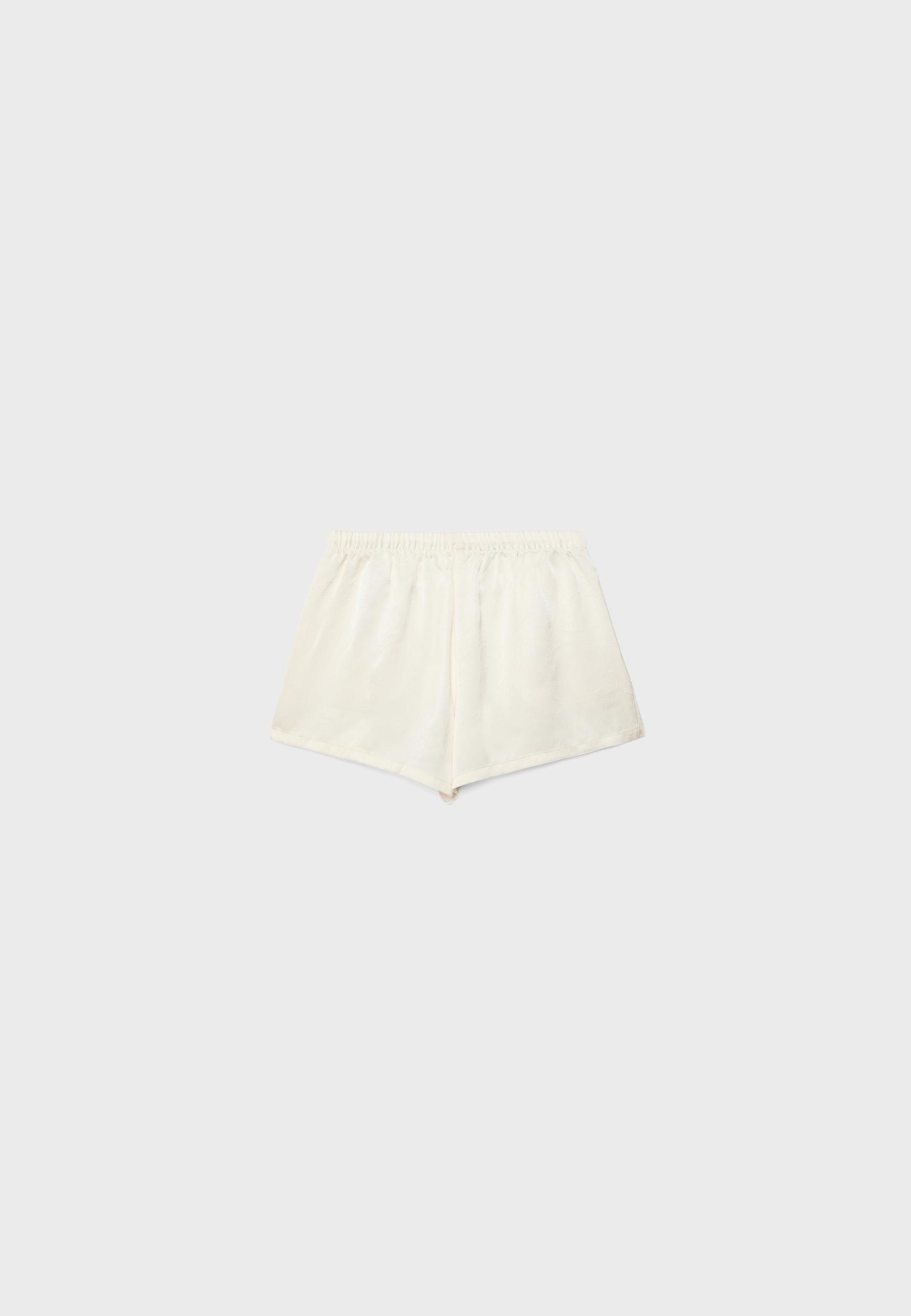 Satin finish shorts — Ecru