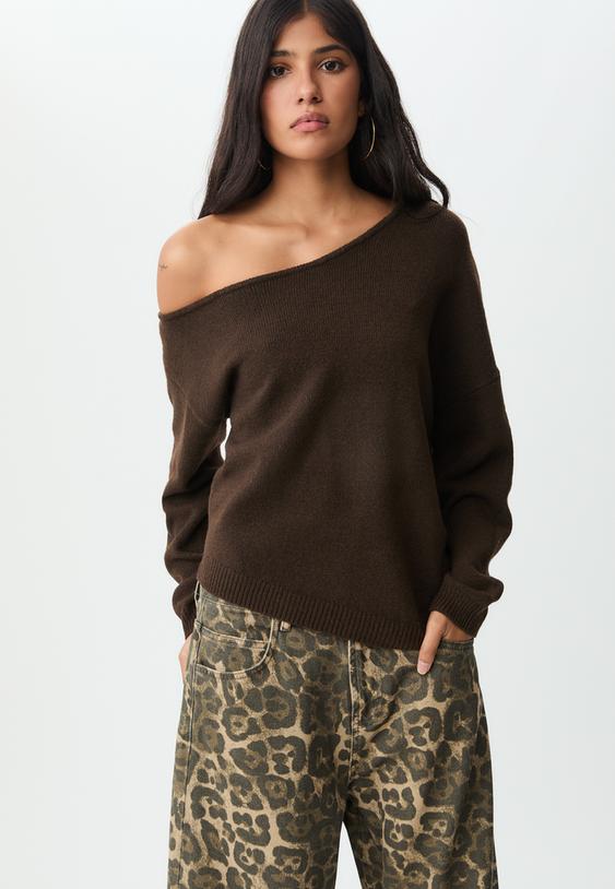 Stradivarius Asymmetric Knit Sweater Brown L