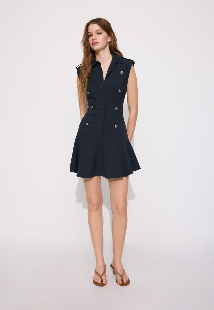 vestido corto sin mangas botones