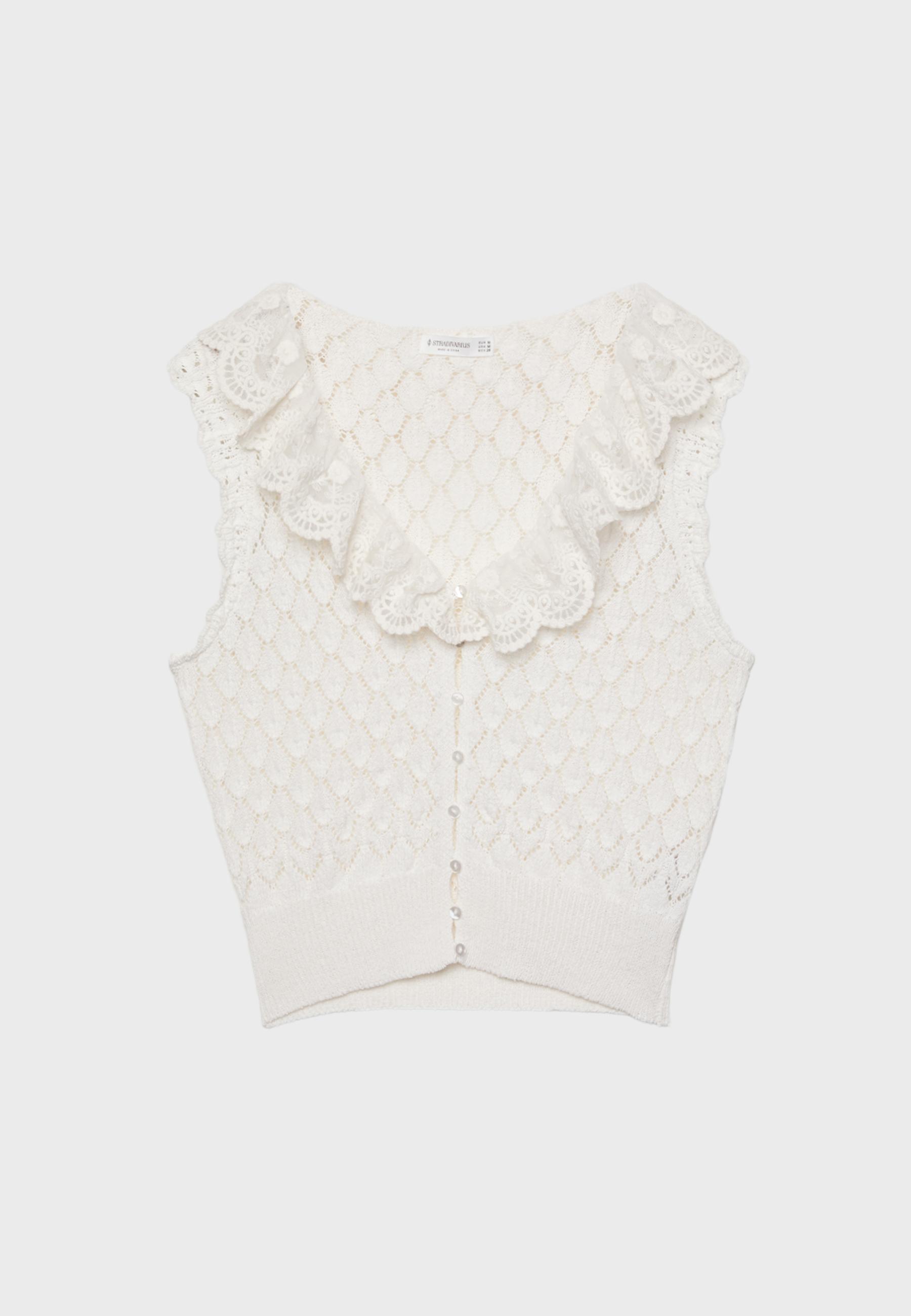 Knit top with lace and ruffles - Women's fashion