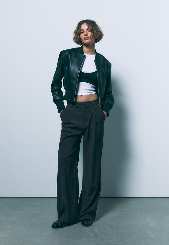 giubbotto bomber effetto pelle con spalline