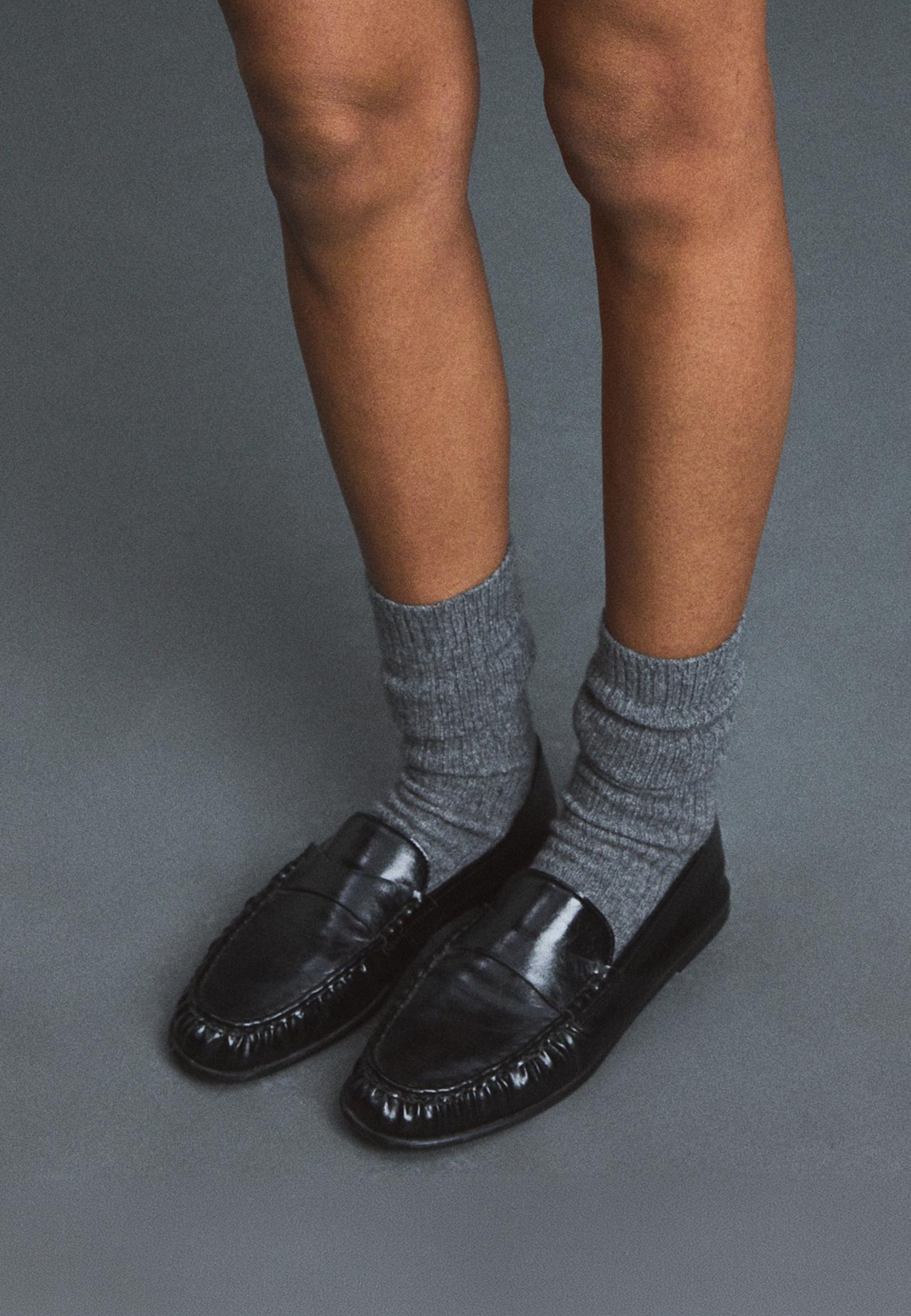 Wide-leg. Soft black leather effect loafers — BLACK 