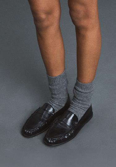 Wide-leg. Soft black leather effect loafers — BLACK  5