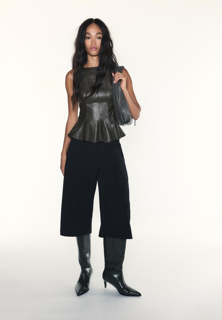 Stradivarius Mouwloze peplum top met leereffect  Kaki XS