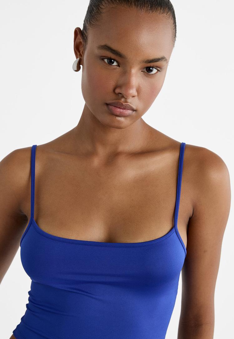 camiseta crop tirantes