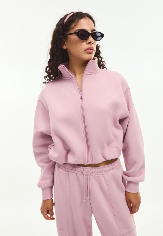 sudadera cropped cuello subido